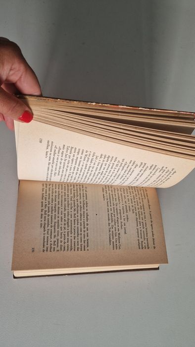 Livro Sábado à Noite e Domingo de Manhã
