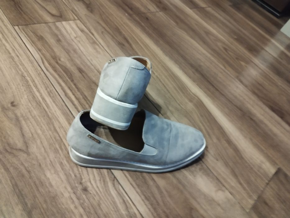 Szare buty na koturnie rozm 41