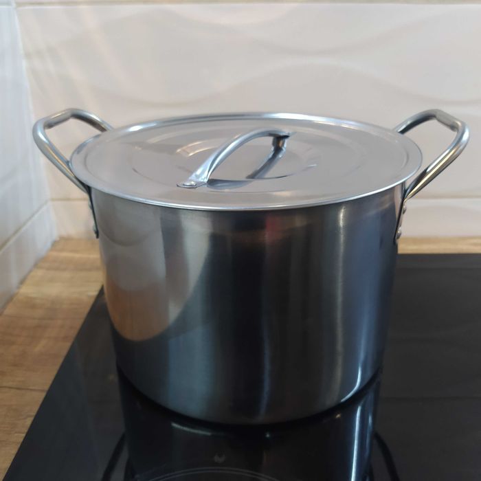 Zestaw fajnych garnków duże romziary 5 8 10 i 12 litrów gaz indukcja