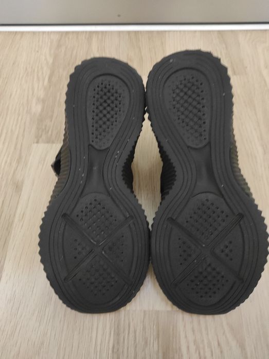 Puma кросівки 37.5