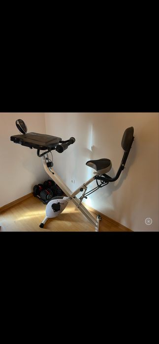 Bicicleta estática em bom estado