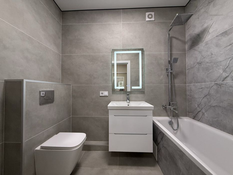 Продаж новоі квартири 40 м2 з ремонтом, кухнею,гардеробною, Софіівська Борщагівка