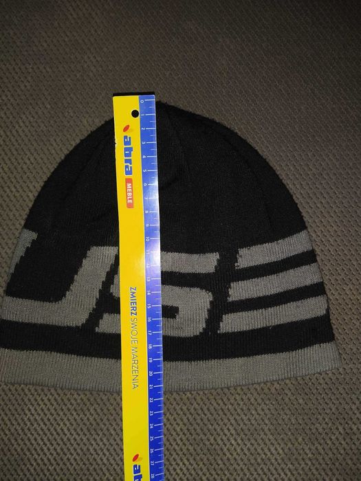 Dwustronna czapka męska House