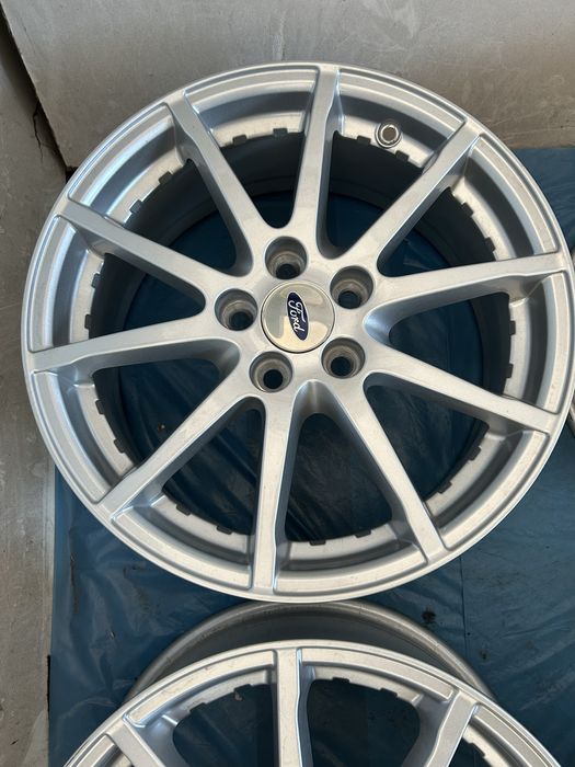 470 Felgi Aluminiowe FORD R 17 5x108 otwór 63,3 NOWE