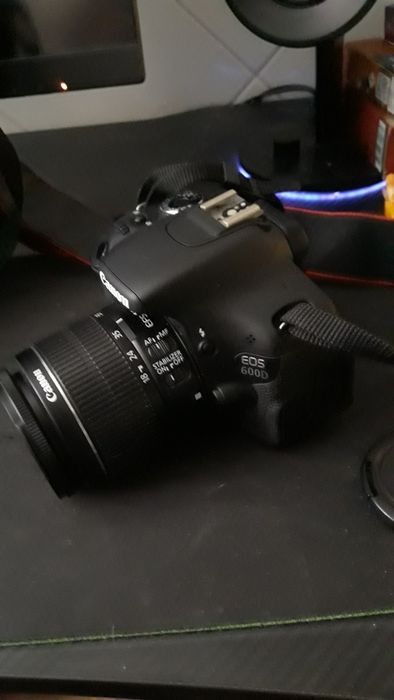 Câmera Canon em perfeito estado