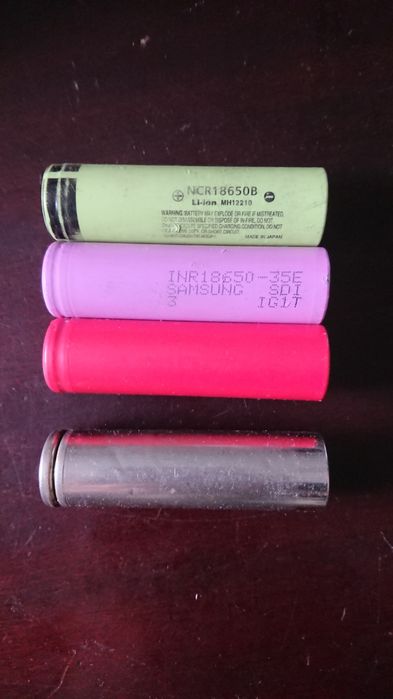 4x akumulatorek 18650