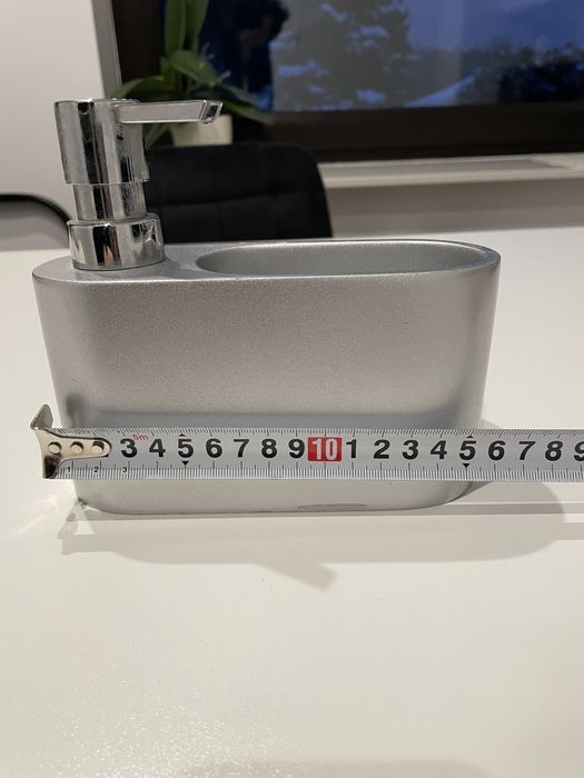 Dozownik na płyn i gąbkę