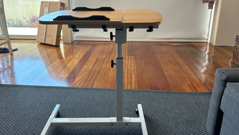 Mesa de apoio multifuncional
