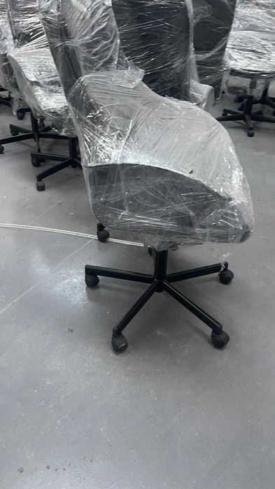 Cadeira de escritório com altura ajustável