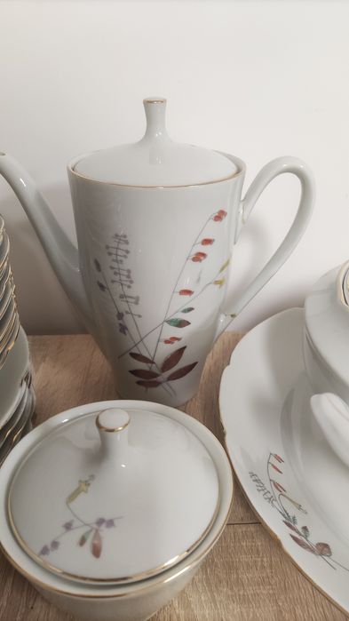 Kolekcja PRL serwis obiadowo-kawowy Ćmielów kwiatowy