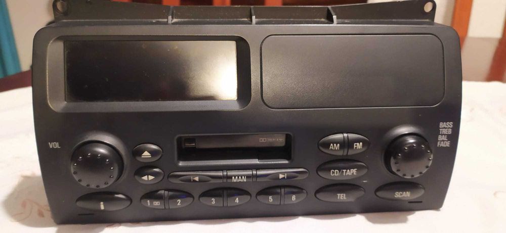 Rádio Original Rover 75.