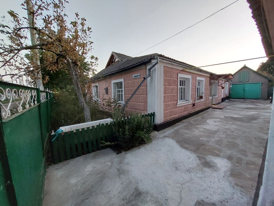 Продається газифікований будинок