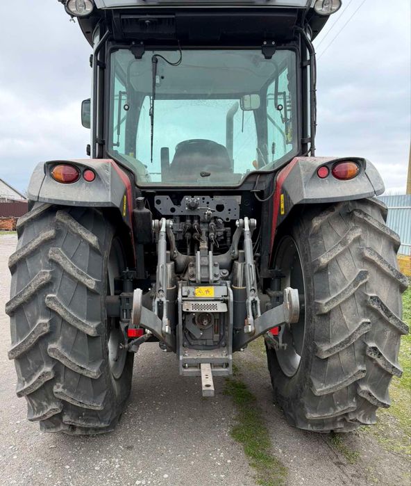 Трактор Massey Ferguson 6713