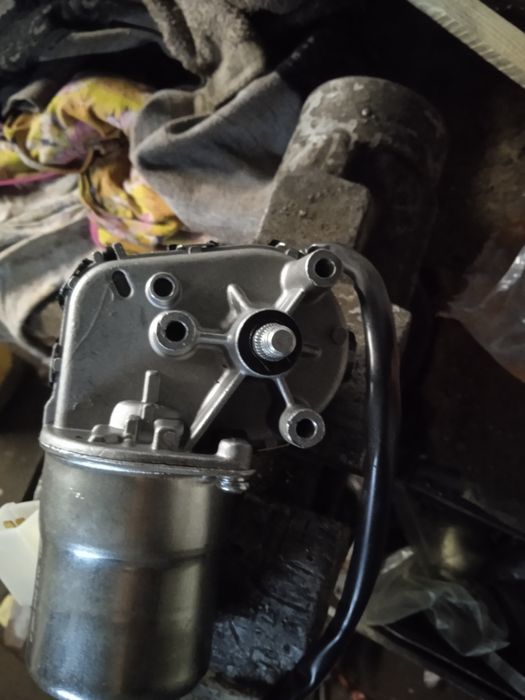 Привід дворніків