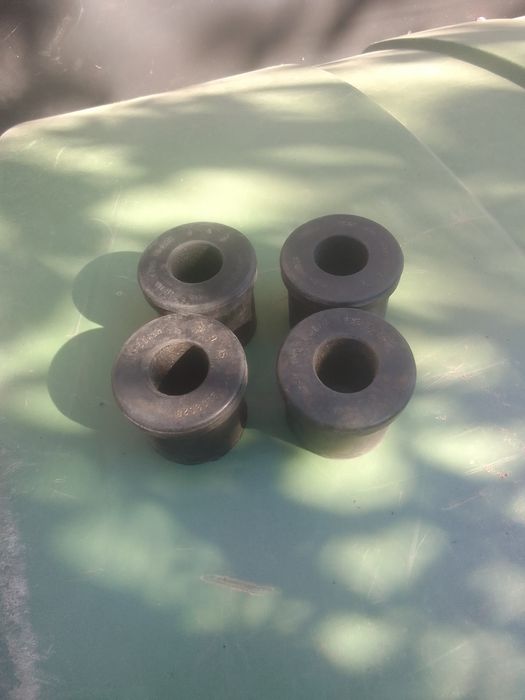 Втулка ресори УАЗ 469-2902028
Артикул: 122911-60
Ос