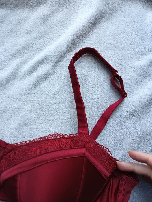 Biustonosz, stanik bordowy 80C