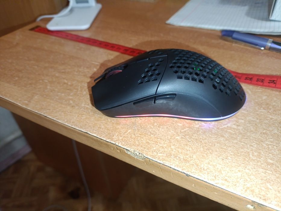 Блютуз мышь с подсветкой.