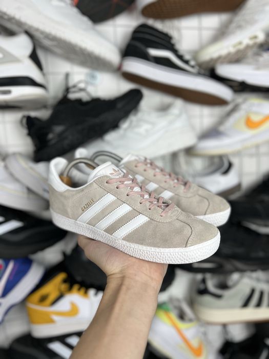 gazelle adidas 38 - купити жіноче взуття - Ціна на OLX.ua