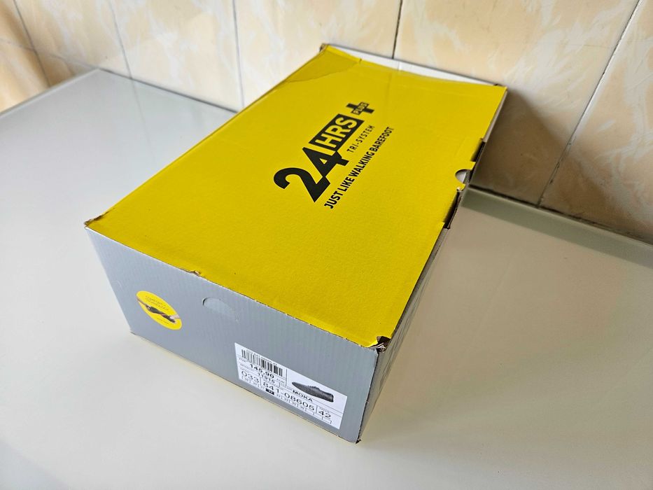 Sapatos Homem 24 HRS tamanho 42