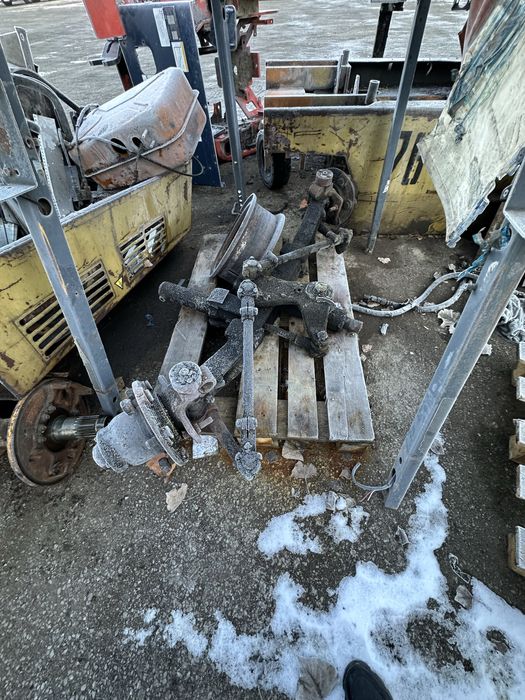 Розбираю Львівський навантажувач 5т погрузчик кара львівська