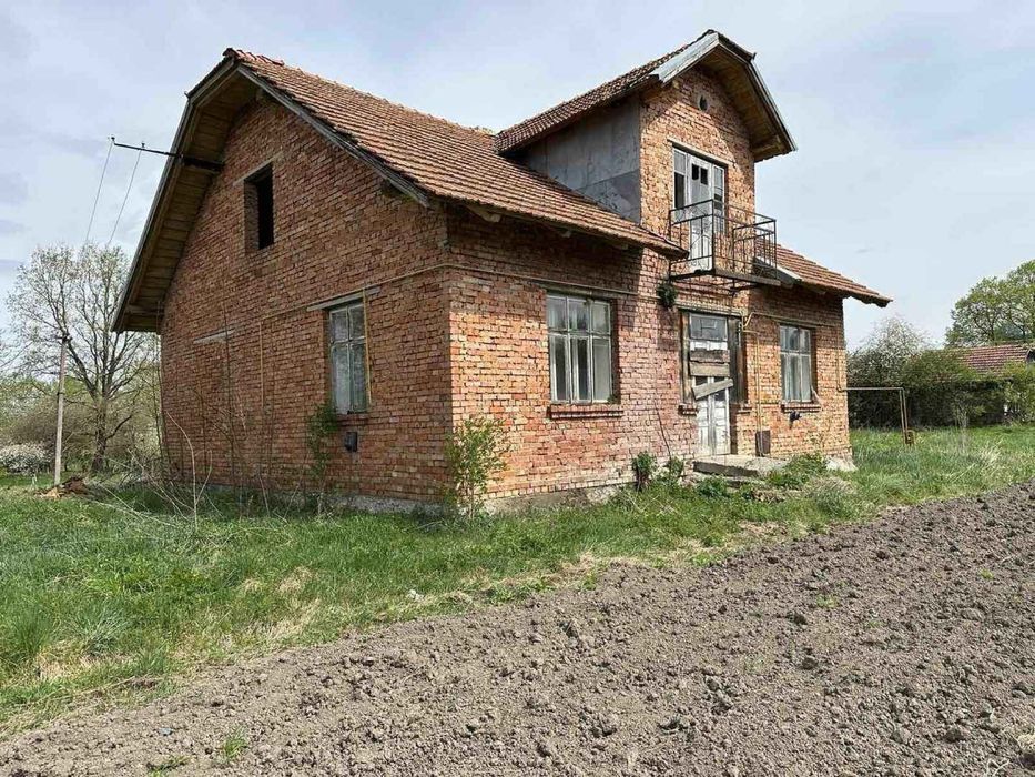 Продаю будинок в Княждворі, біля школи