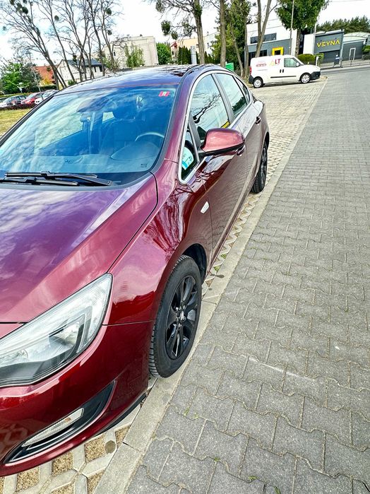 samochod osobowy Opel