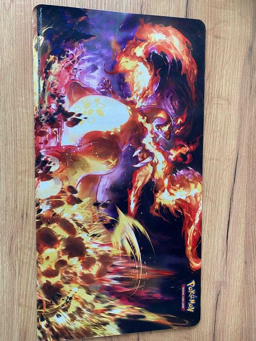 Playmat Charizard VMAX UPC