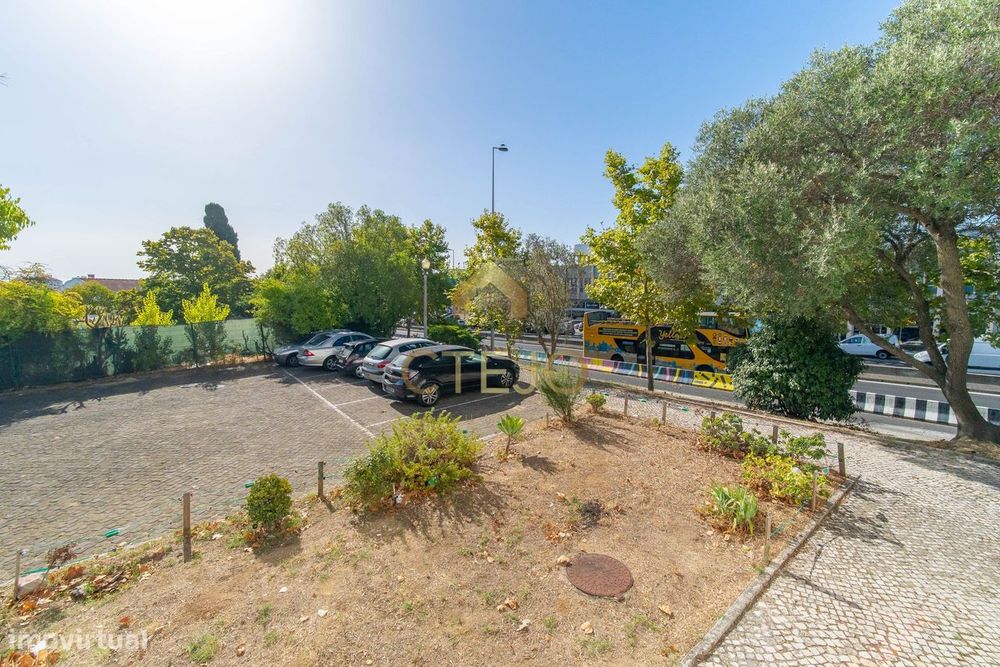 Apartamento T3 C/Arrecadação - Olivais Sul