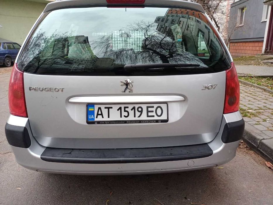 Автомобіль Peugeot