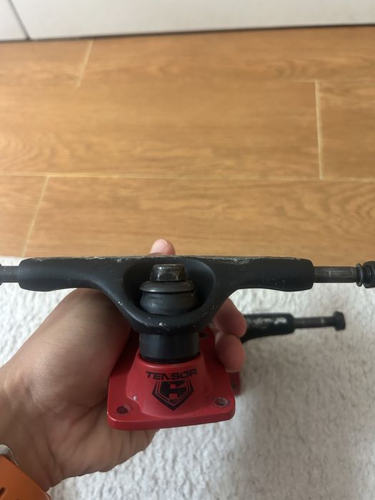 Trucks Tensor Mid Response