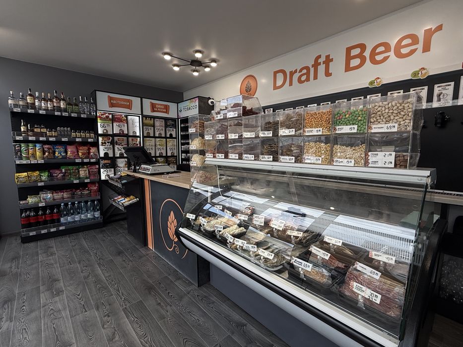 Продам готовий прибутковий бізнес – пивний магазин Draft Beer з терасою в дуже гарній локації