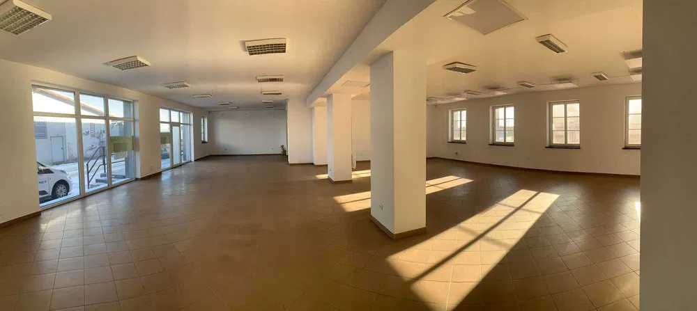 Na sprzedaż lokal handlowo-usługowy 180 m² + piwnica 75 m² Prudnik
