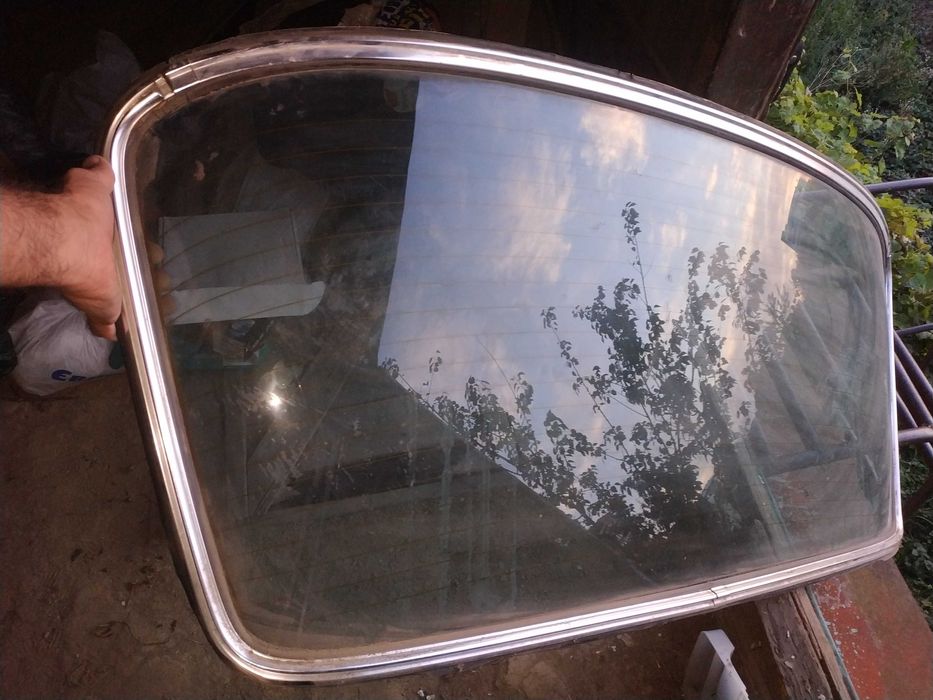 Mercedes W123 заднє скло original