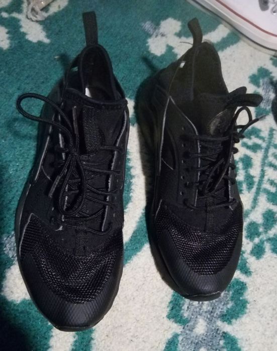 Tênis Nike modelo hurache número 39