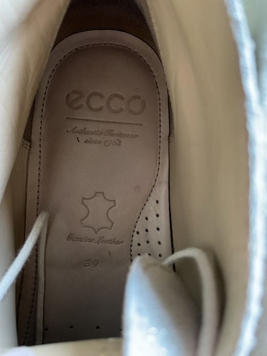 демисезонные кожаные ботинки ecco