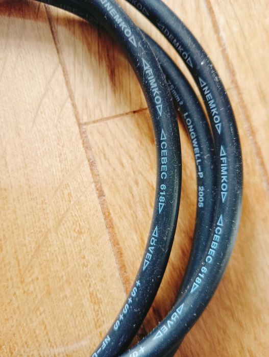 Cabo de alimentação