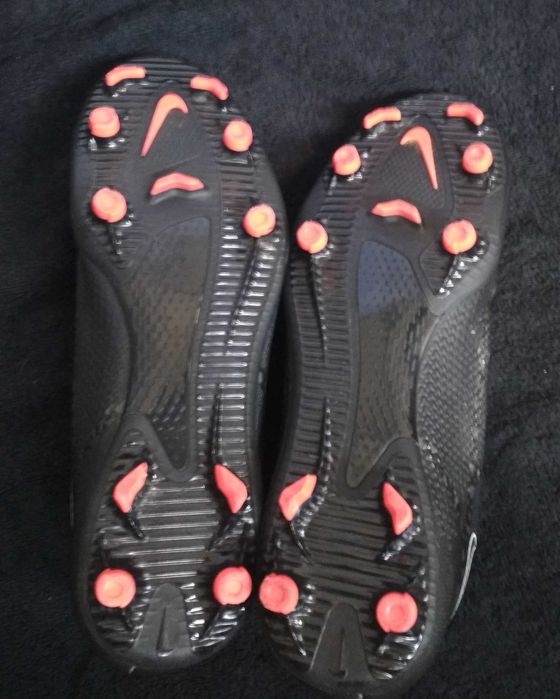 фірмові чоловічі з шкіри кросівки  Nike  !!!
