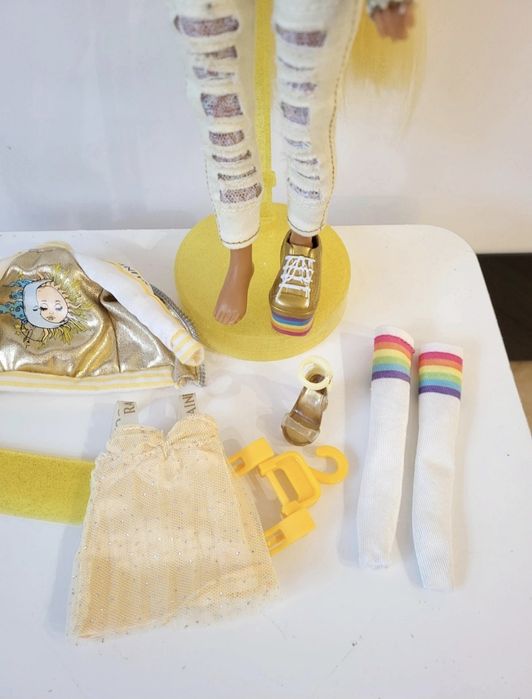 Rainbow High Modna Lalka Sunny Madison + Akcesoria