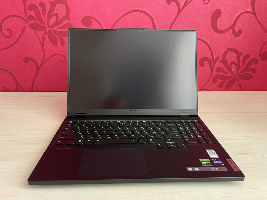 Ідеальний Lenovo Legion Pro 7 16IRX9H 16" i9-14900HX RTX4080 2TB 32GB
