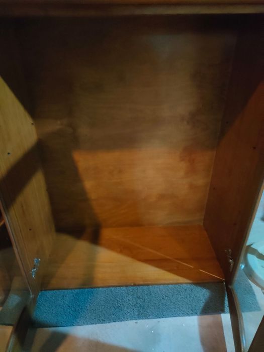 Vitrine em pinho maciço432574205149194246