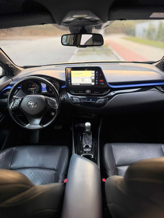 Toyota C-HR 1.8 Hybrid