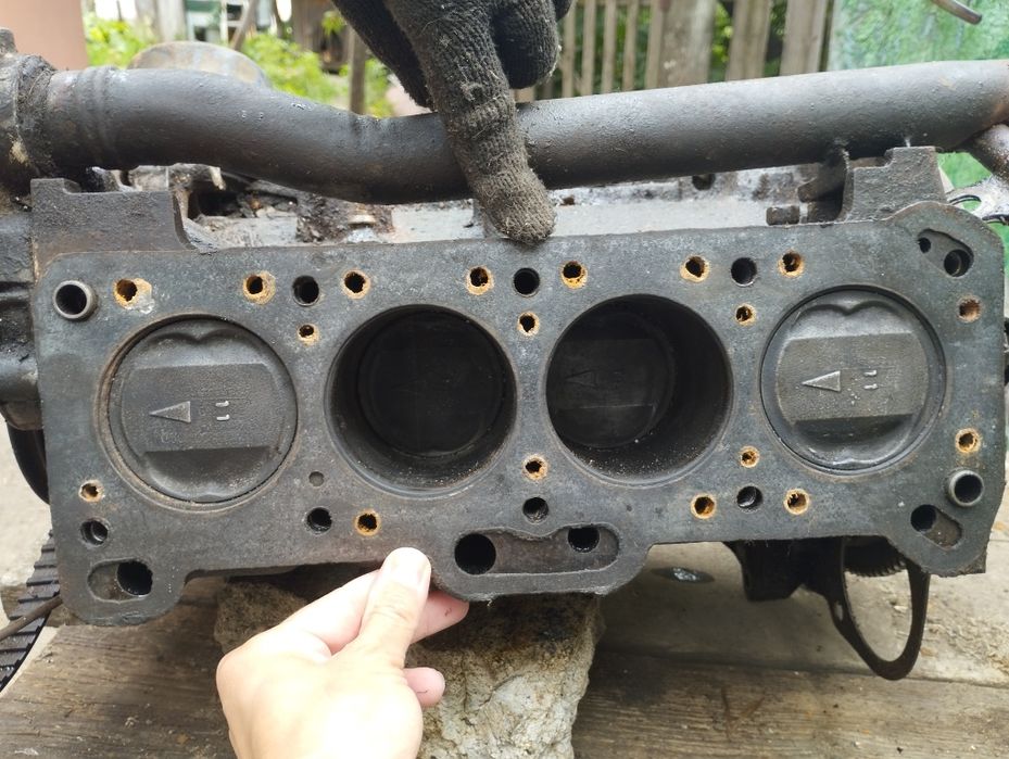 Продам двигатель Mitsubishi 4G11