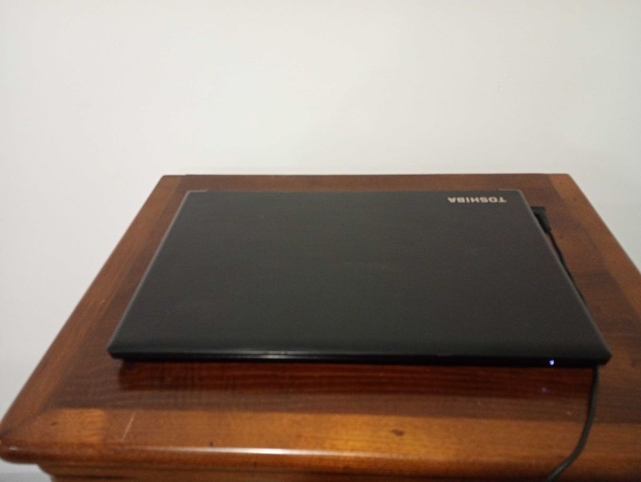 Vendo pc Toshiba Intel core i5 (rápido e pronto a usar)