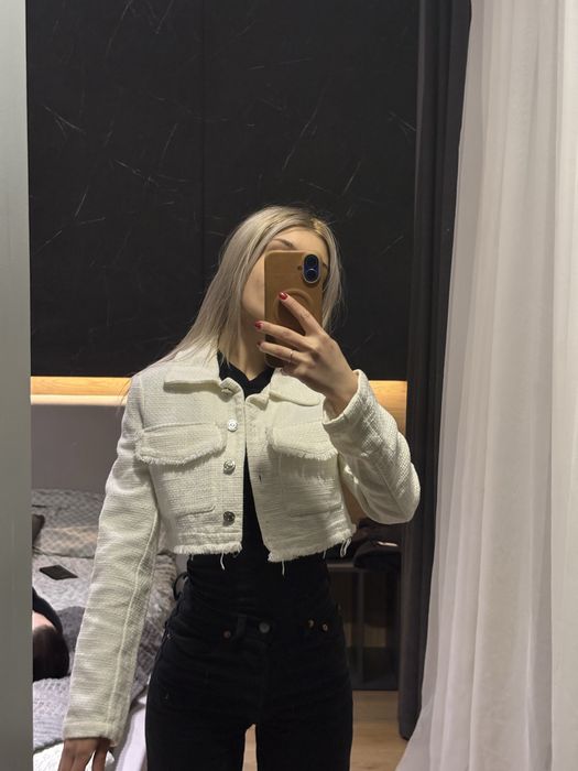 Джинсова куртка біла bershka S