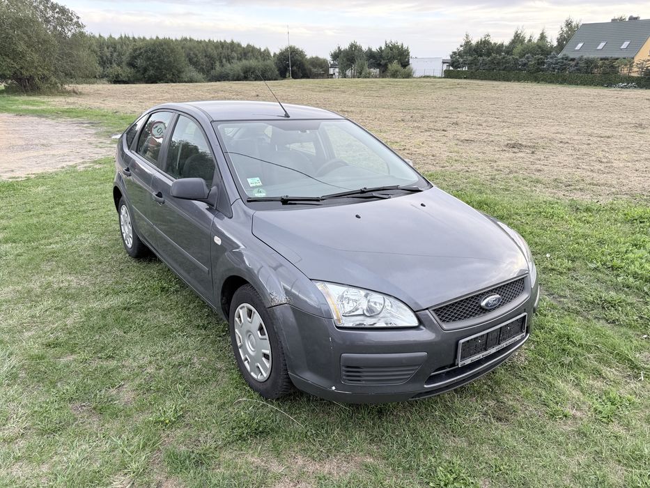 Ford Focus 1,4 benzyna