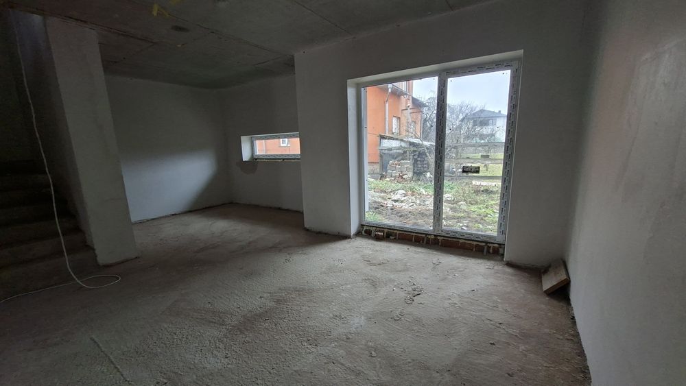 Продаж Таунхаус 145м². Ділянка 2сот. Готовий до ремонту. Комунікації