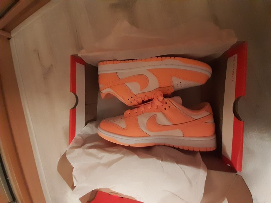 Oryginalne Nike Dunk Low Peach Cream White r. 40