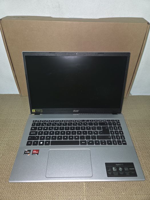 Portátil Acer Aspire 3 15 c/ GARANTIA
