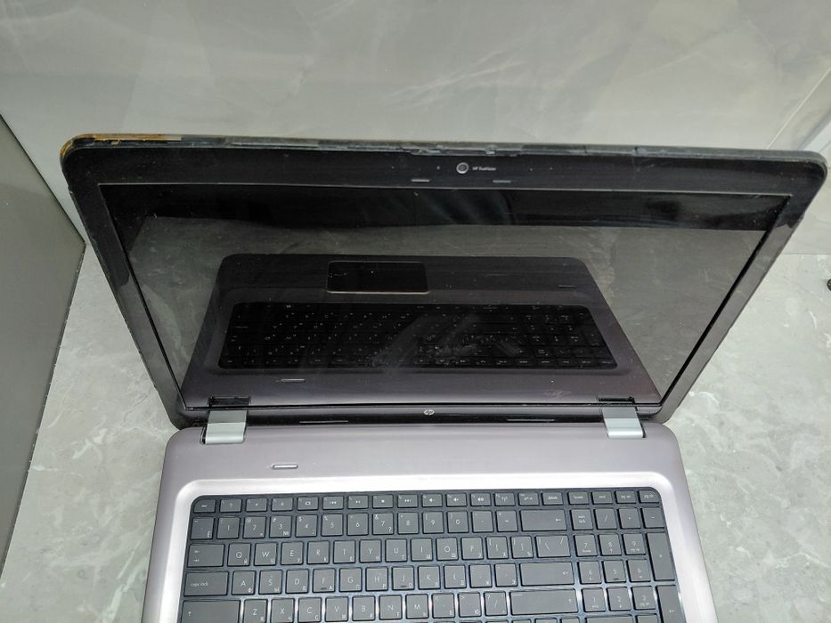 HP Pavilion dv7-4100er під відновлення. Вмикається, без зображення