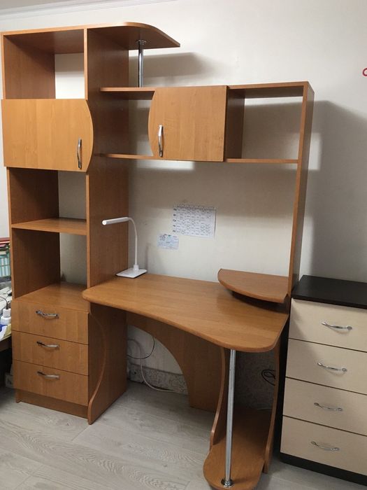 Продам письменный стол